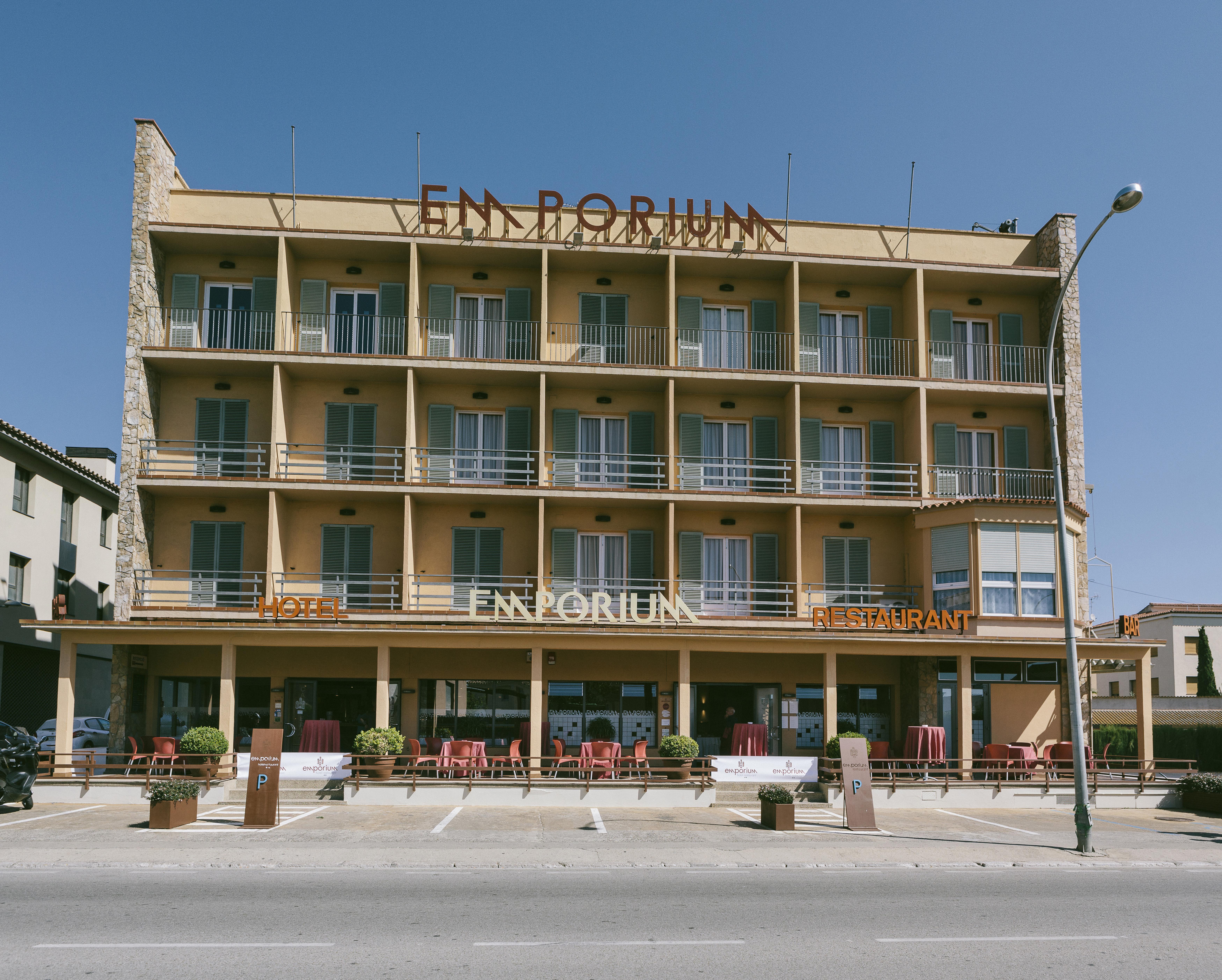 Hotel Emporium - Adults Only Castello  D'Empuries Exteriör bild